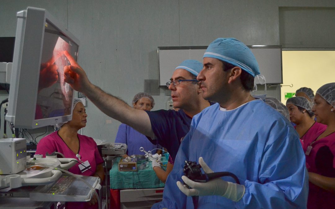 PIONEROS EN LA REGIÓN CON INNOVADORA TÉCNICA DE DISECCIÓN SUBMUCOSA
