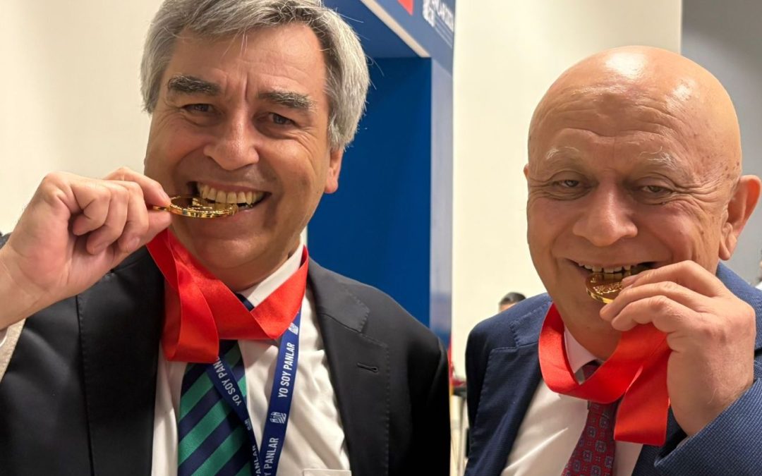 MÉDICO DEL HOSPITAL NAVAL “ALMTE. NEF” FUE RECONOCIDO COMO MAESTRO DE LA REUMATOLOGÍA PANAMERICANA 2026